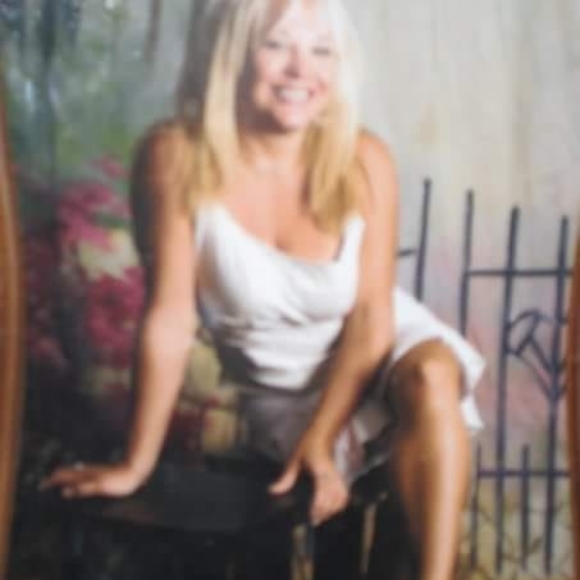 Meet your Posher, Cristine - Picture 1 of 1